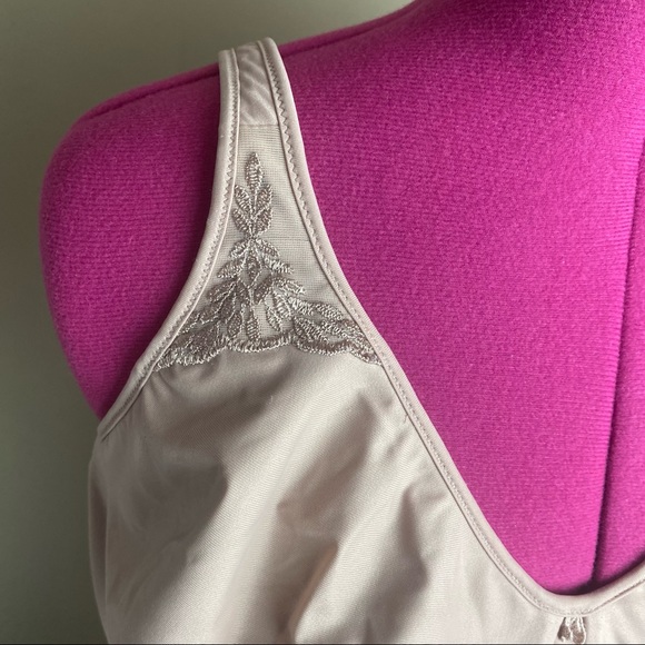 Bali Nude/Floral Stitched Accent Bra - Picture 2 of 5